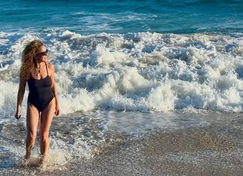 ‘Dirty Dancing’ Star Jennifer Grey Makes Waves During Beach Vacation With Best Friend Tracy Pollan