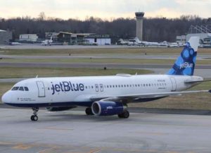JetBlue plane prepares for takeoff (Image: Getty)