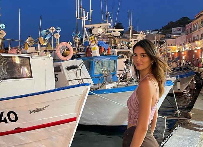 Kendall Jenner & Devin Booker Enjoy Limoncello On Italy’s Amalfi Coast!