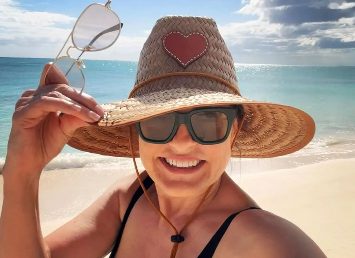 ‘Law & Order: SVU’ Star Mariska Hargitay Posts Stunning Photos During Beach Trip