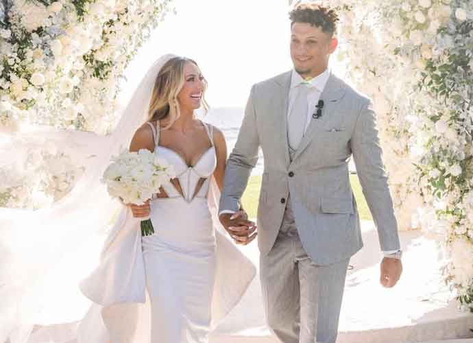 Patrick Mahomes & Brittany Matthews Finally Married In A Magical Maui Destination Wedding
