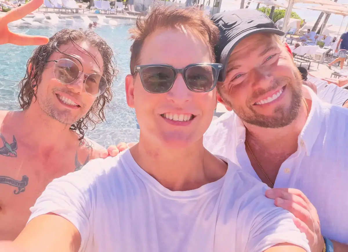 ‘Twilight’ Stars Kellan Lutz & Peter Facinelli Reunite For Turks & Caicos Family Getaway