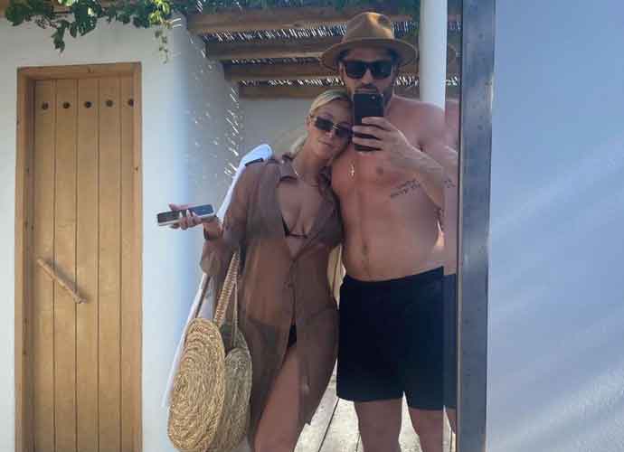Shaina Hurley & New Fiancé Christos Lardakis Vacation In Mykonos