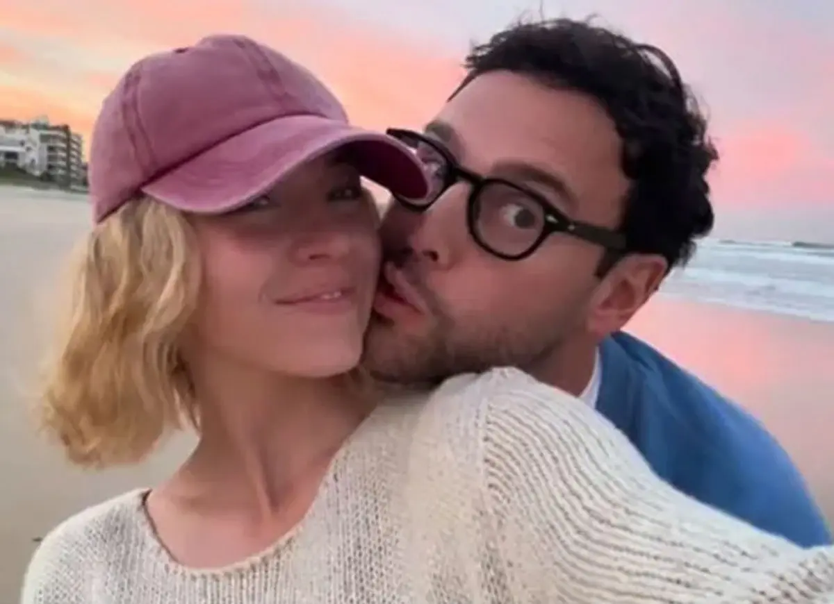 Sydney Sweeney & Scooter Braun Share Romantic Moments During Australian Getaway