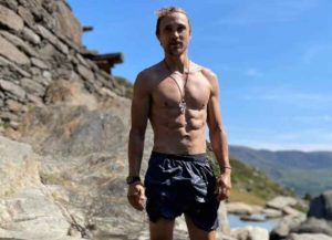 William Mosely shirtless at Snowdonia National Park In Wales (Image: Instagram)