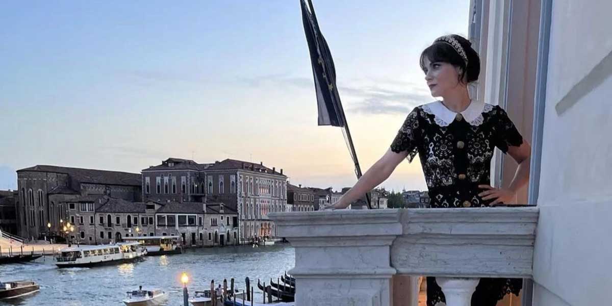 Zooey Deschanel Enjoys Venice, The Most Romantic City In Europe